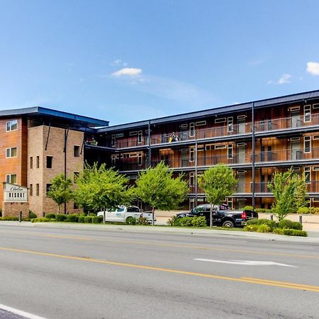 Chelan Resort Suites: Water Sunset 外观 照片