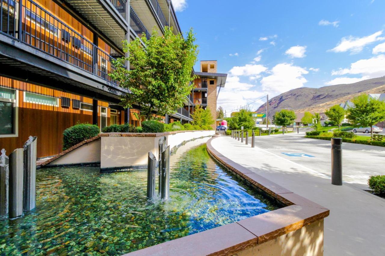 Chelan Resort Suites: Water Sunset 外观 照片