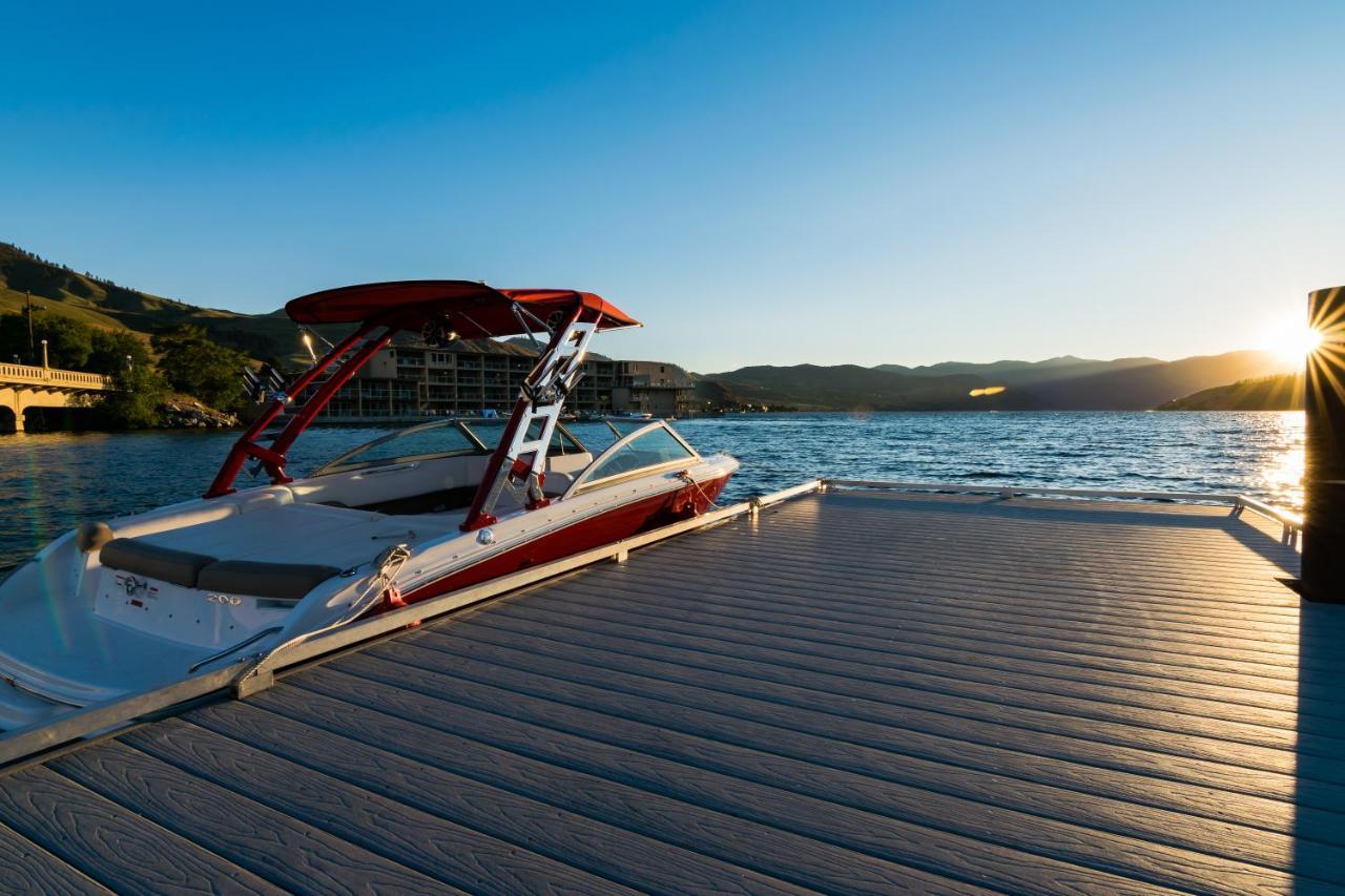 Chelan Resort Suites: Water Sunset 外观 照片