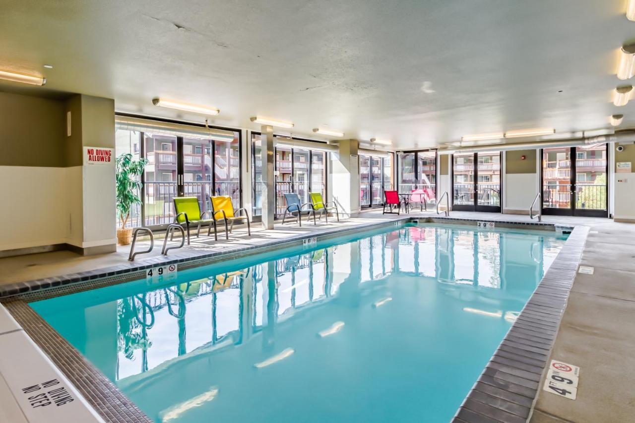 Chelan Resort Suites: Water Sunset 外观 照片